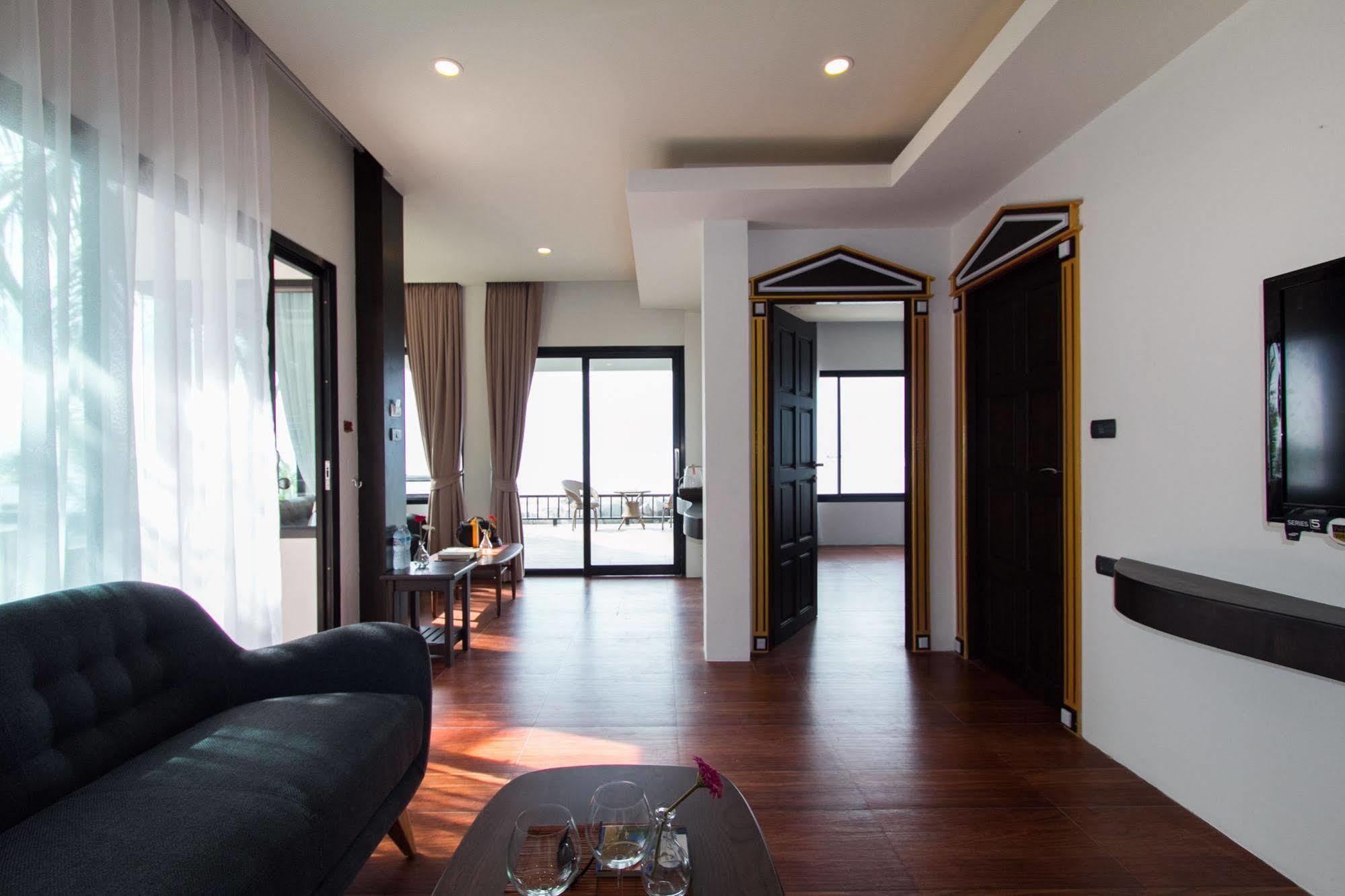 Simple Life Cliff View Resort